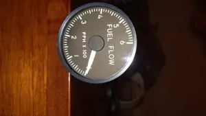 XO TECHNOLOGIES FUEL FLOW GAUGE  P/N 90-380037-1